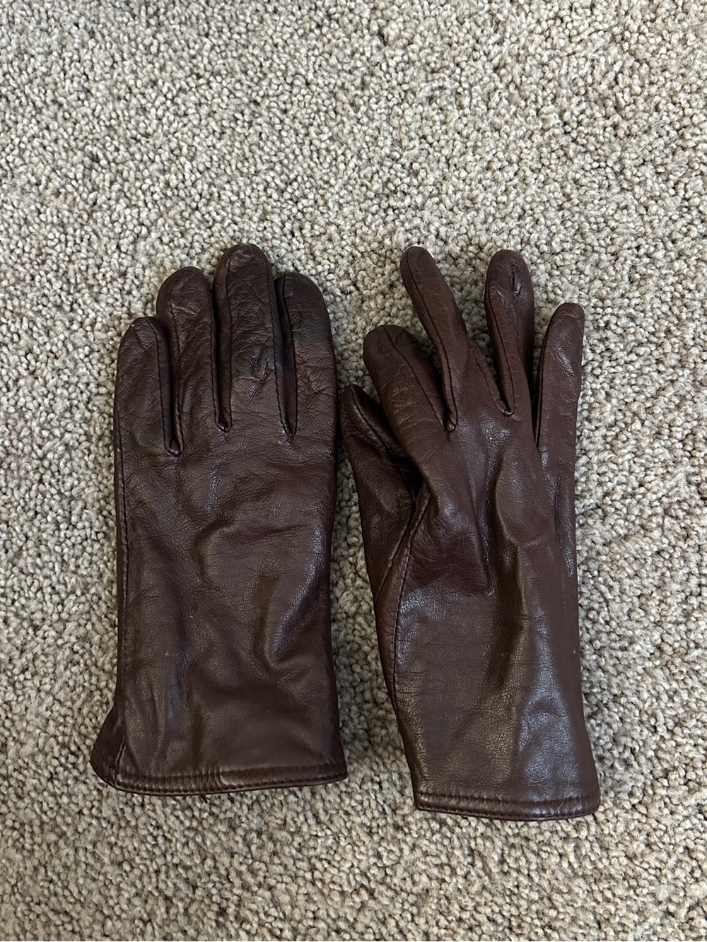 Brown leather gloves with Thinsulate lining